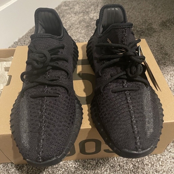 ADIDAS YEEZY BOOST 350 V2 ONYX - Picture 2 of 5